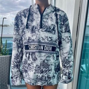 Authentic Dior windbreaker🌫️